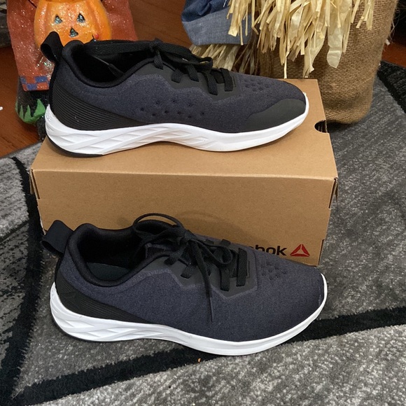 Reebok Astroride Sneakers - Picture 4 of 6